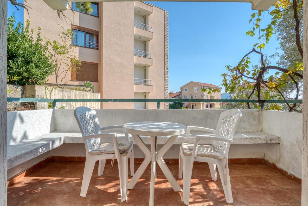 Apartmani Olga Petrovac Екстериор снимка