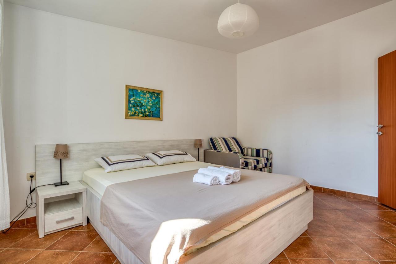 Apartmani Olga Petrovac Екстериор снимка